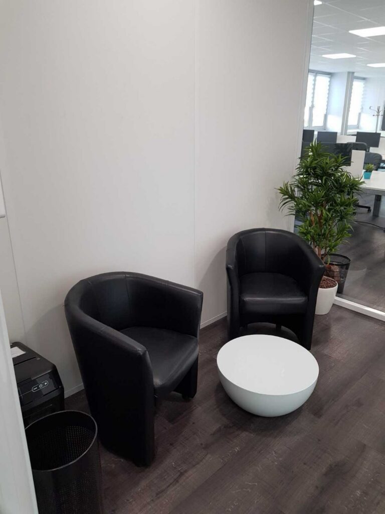 Bureaux 290 m² + 5 parkings — photo 2